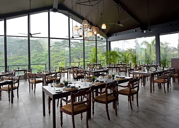 Fox Kandy By Fox Resorts - Luxury In The Mist