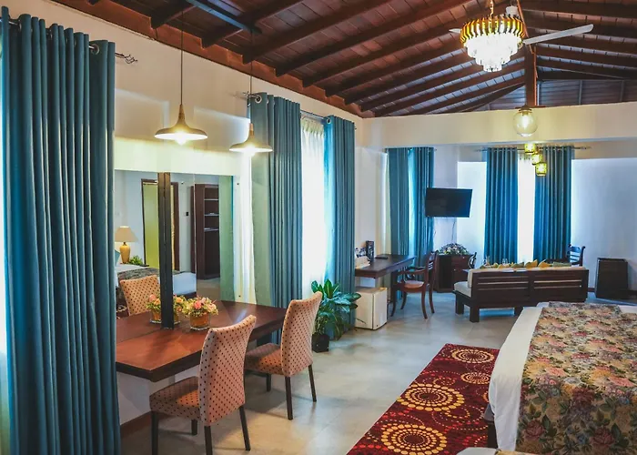Thilanka Hotel